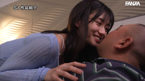 巨乳打工妹「瀬戸环奈」错过终电！跟前辈开房直接玩弄到早上