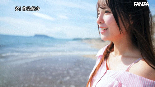神似换乘恋爱嘉宾的「美乳练习生」出道,「高挑诱惑曲线」被封「博多宝石」!