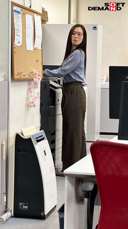 因为犯规了⋯SOD女子社员的她被惩处拍AV!