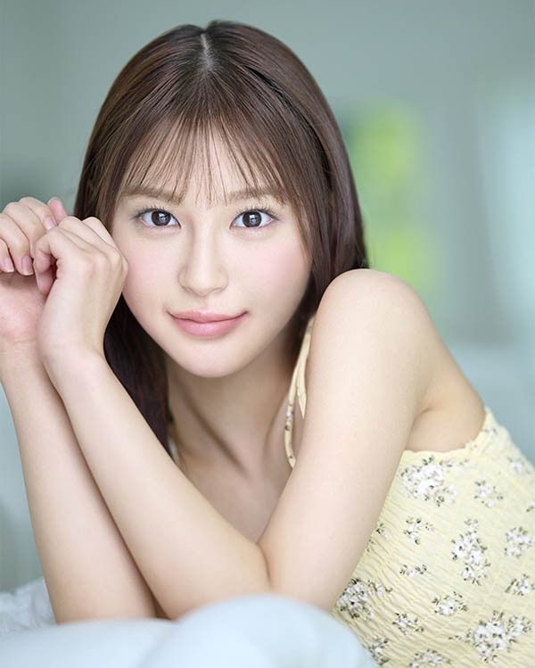 「纯情原石美少女」大尺度中出解禁,「被猛烈进进出出」狂呻吟...